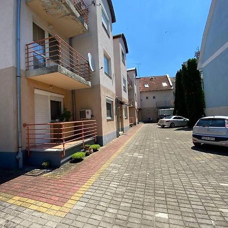 Buborek Apartman Hajdúszoboszló 外观 照片