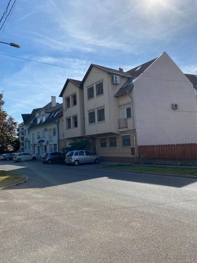 Buborek Apartman Hajdúszoboszló 外观 照片